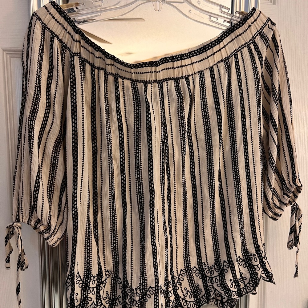 Blue Rain Cream 3/4 Sleeve Smocked Blouse